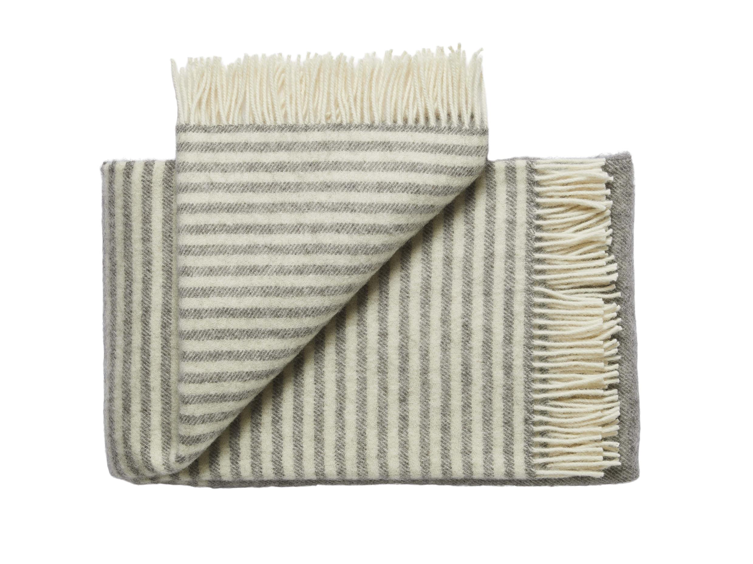 Silkeborg Uldspinderi ApS Bogø 85x130 cm Throw 00109 Light Nordic Grey (00870)