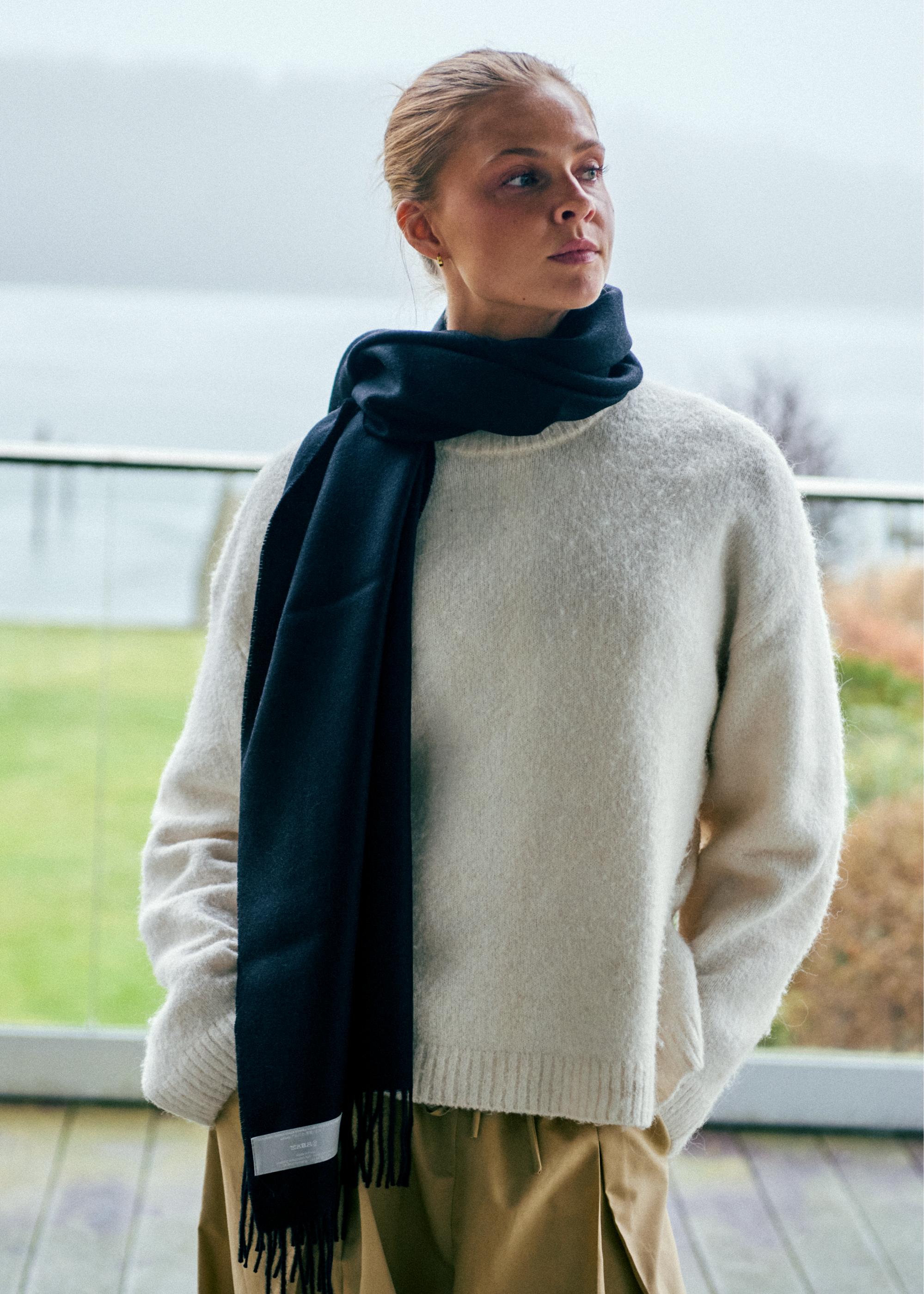 Silkeborg Uldspinderi ApS Lima 60x200 cm Scarf 01667 Navy Blue