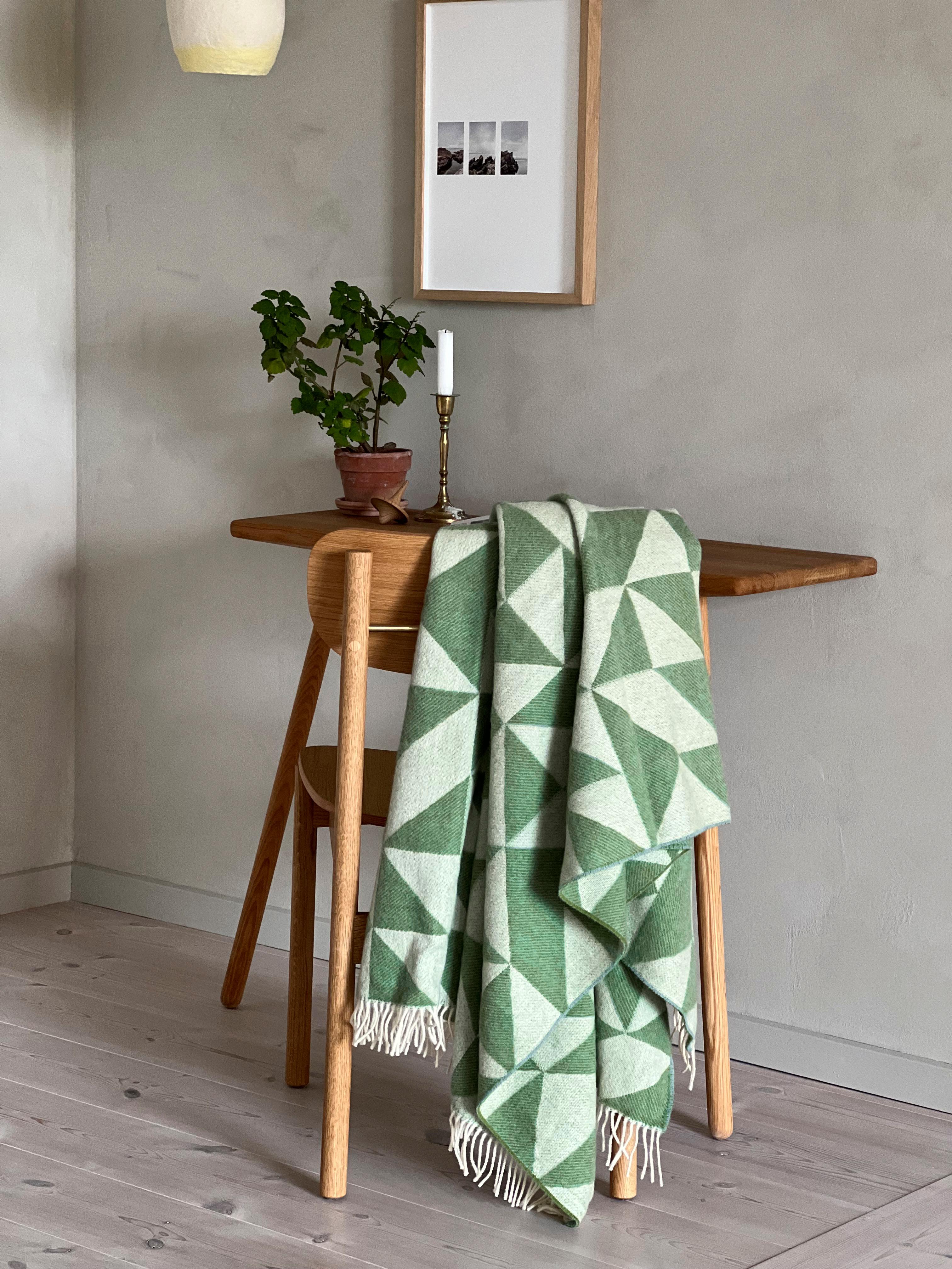 Silkeborg Uldspinderi ApS Twist a Twill 130x190 cm Throw 01179 Maple Green