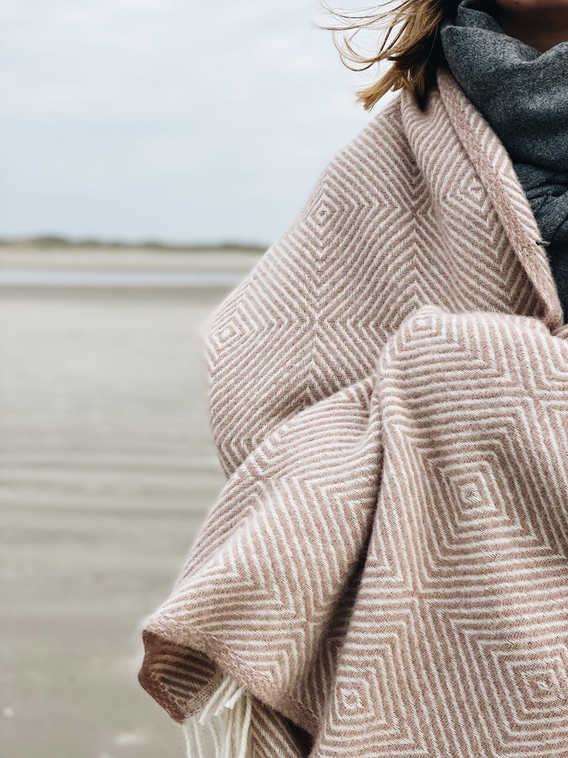 Silkeborg Uldspinderi ApS Fanø 140x240 cm Throw 01927 Dusty Rose (00876)