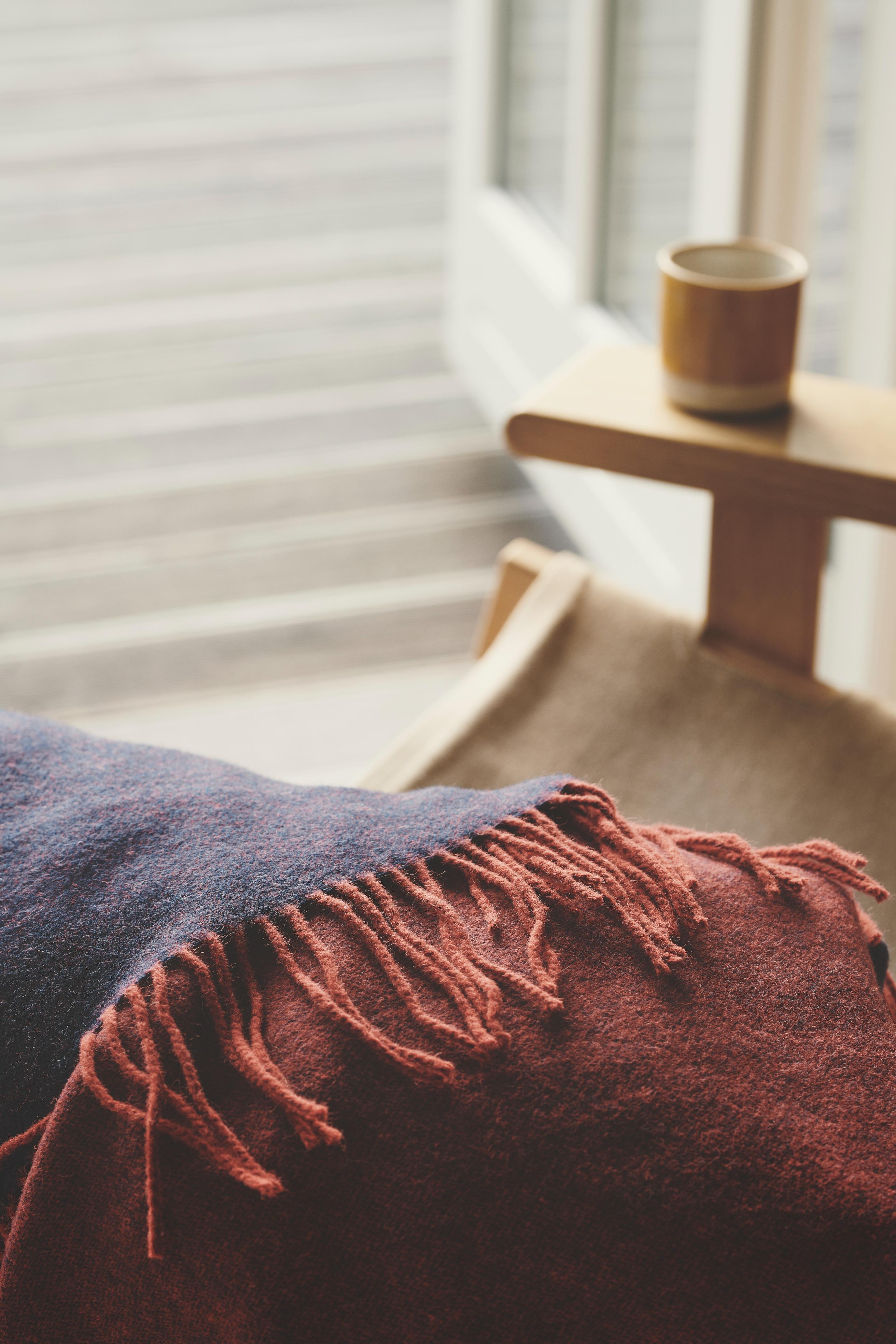 Silkeborg Uldspinderi ApS Franja 170x140 cm Throw 1226 - Burgundy Blue