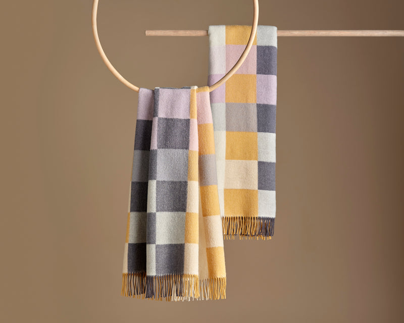 Silkeborg Uldspinderi ApS Plain Beat 130x190 cm Throw 01220 All Yellow
