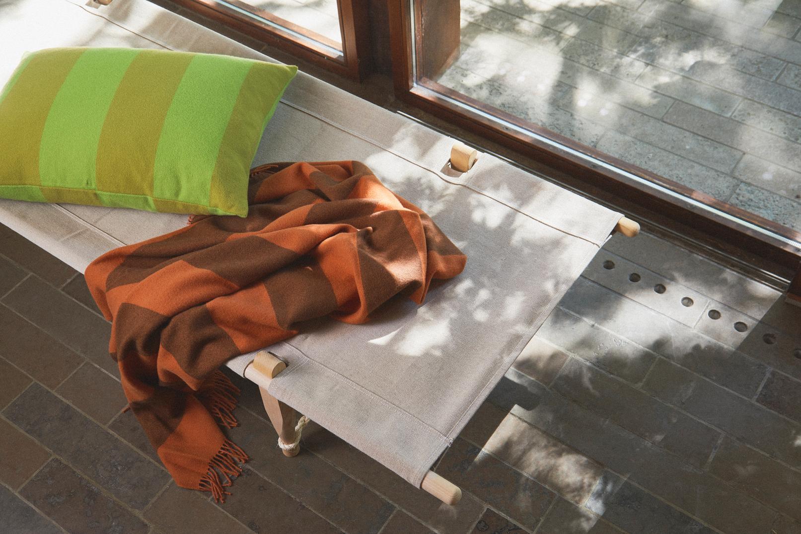 Silkeborg Uldspinderi ApS The Sweater Polychrome 130x190 cm Throw 01001 Orange Brown