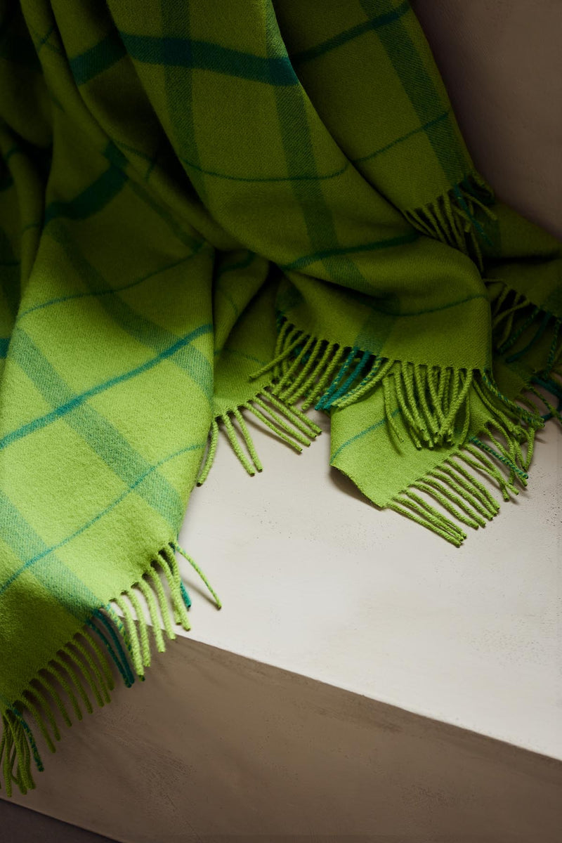 Silkeborg Uldspinderi ApS Warp & Weft 130x190 cm - RWS Throw 02104 Sprout - Lime/Grass (07998/17556)